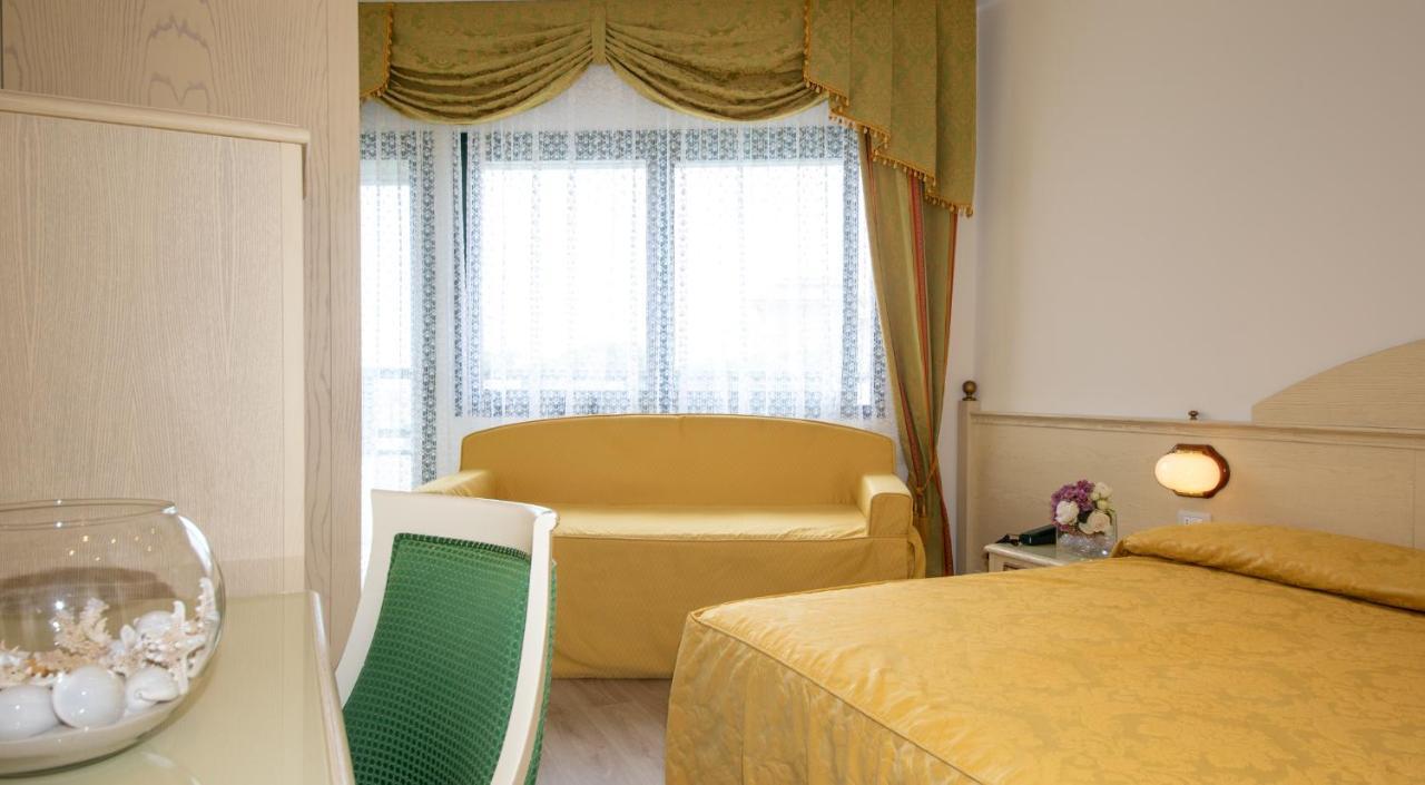 Hotel Carlton Lido di Jesolo Eksteriør billede